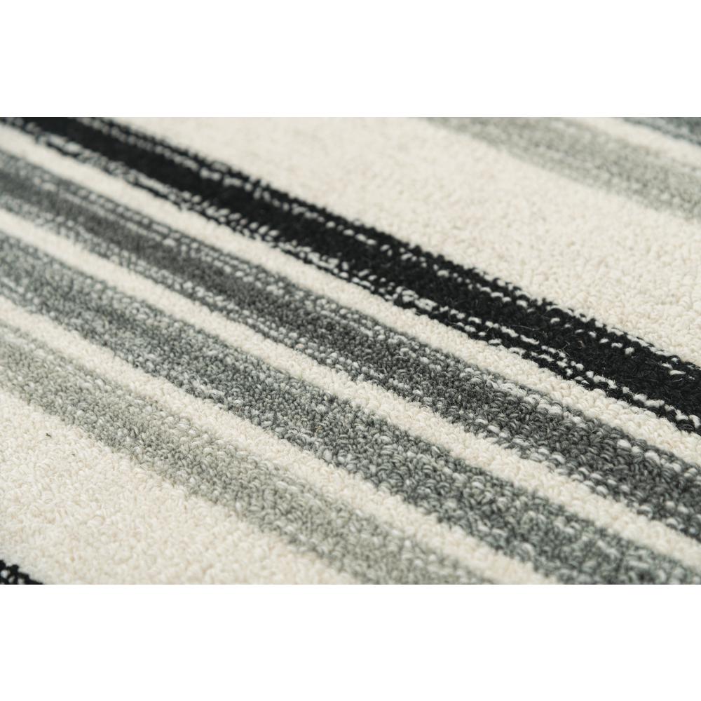 9' x 12' Hand-Tufted Rectangle Rug. Picture 2