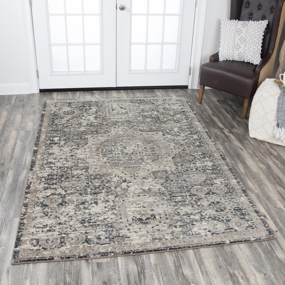 2' x 8' Machine-Made Rectangle Runner. Picture 2