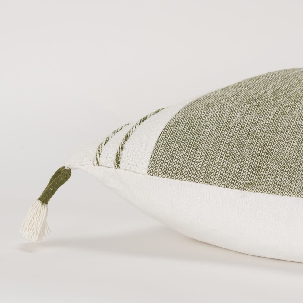 20" x 20" Pillow Cover. Picture 5