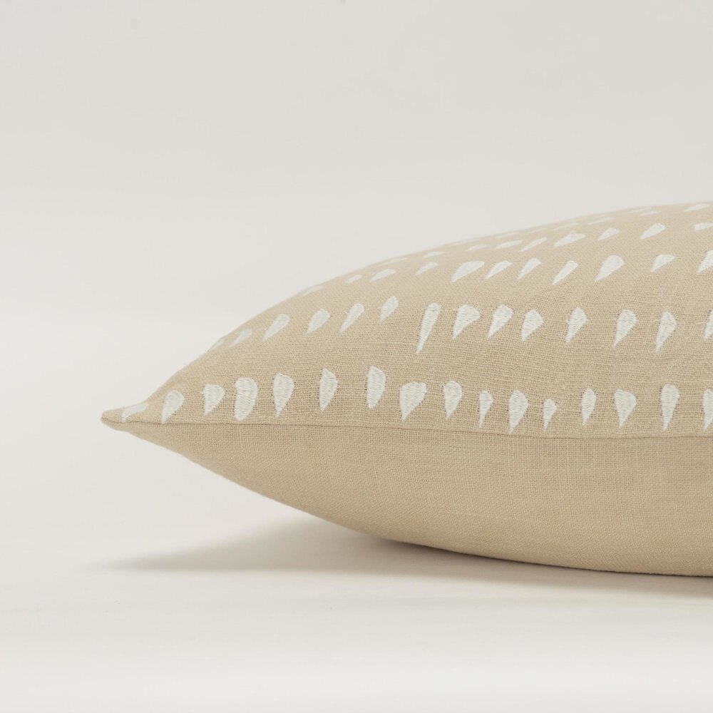 14"X26" 1 decorative pillow cover. Picture 5