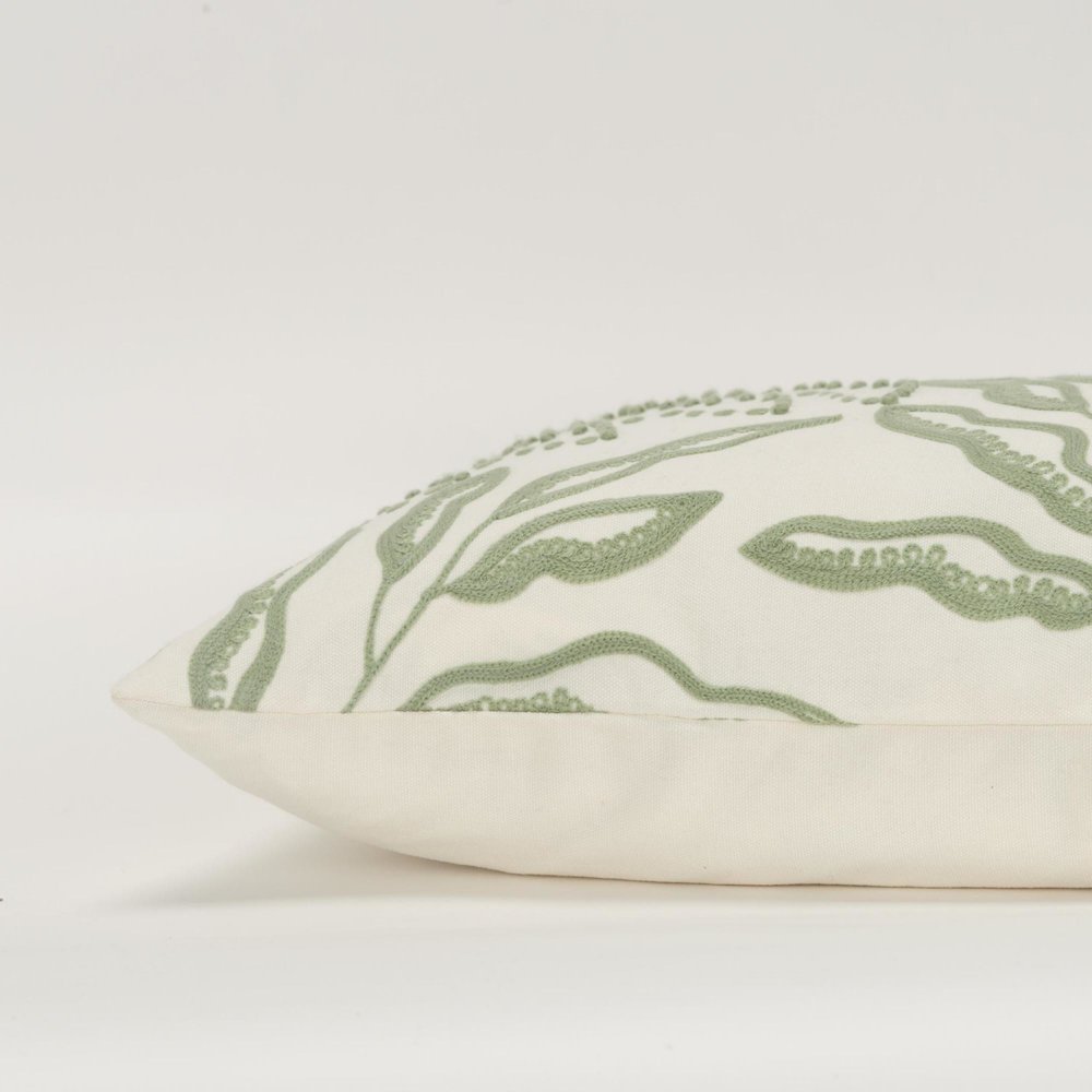 14"X26" 1 decorative pillow cover. Picture 5