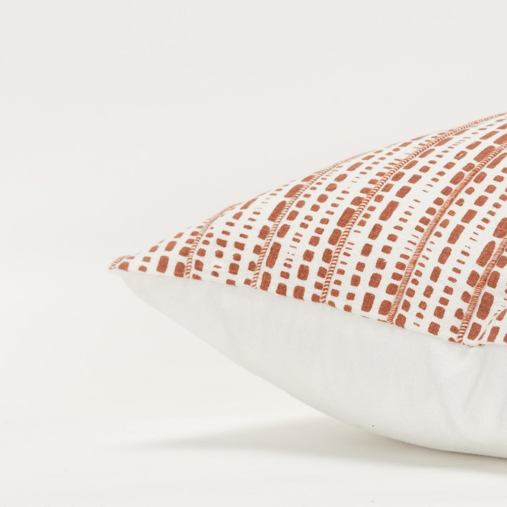 20"X20" 1 decorative pillow cover. Picture 5
