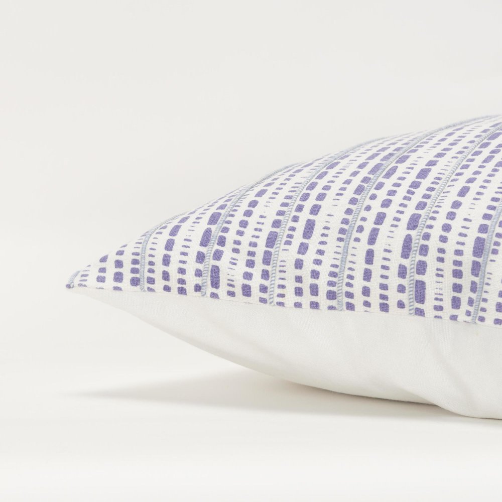 20"X20" 1 decorative pillow cover. Picture 5
