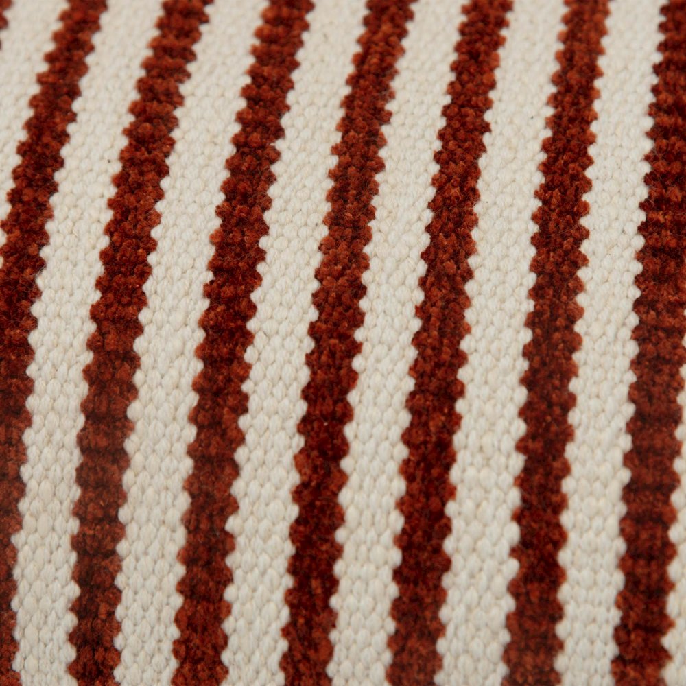 14"X20" 1 decorative pillow cover. Picture 3