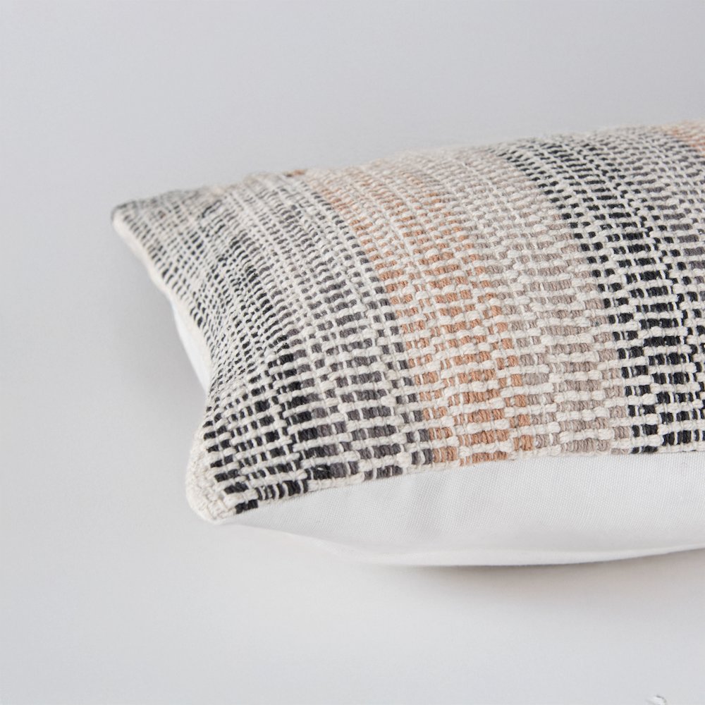 14"X20" 1 decorative pillow cover. Picture 4