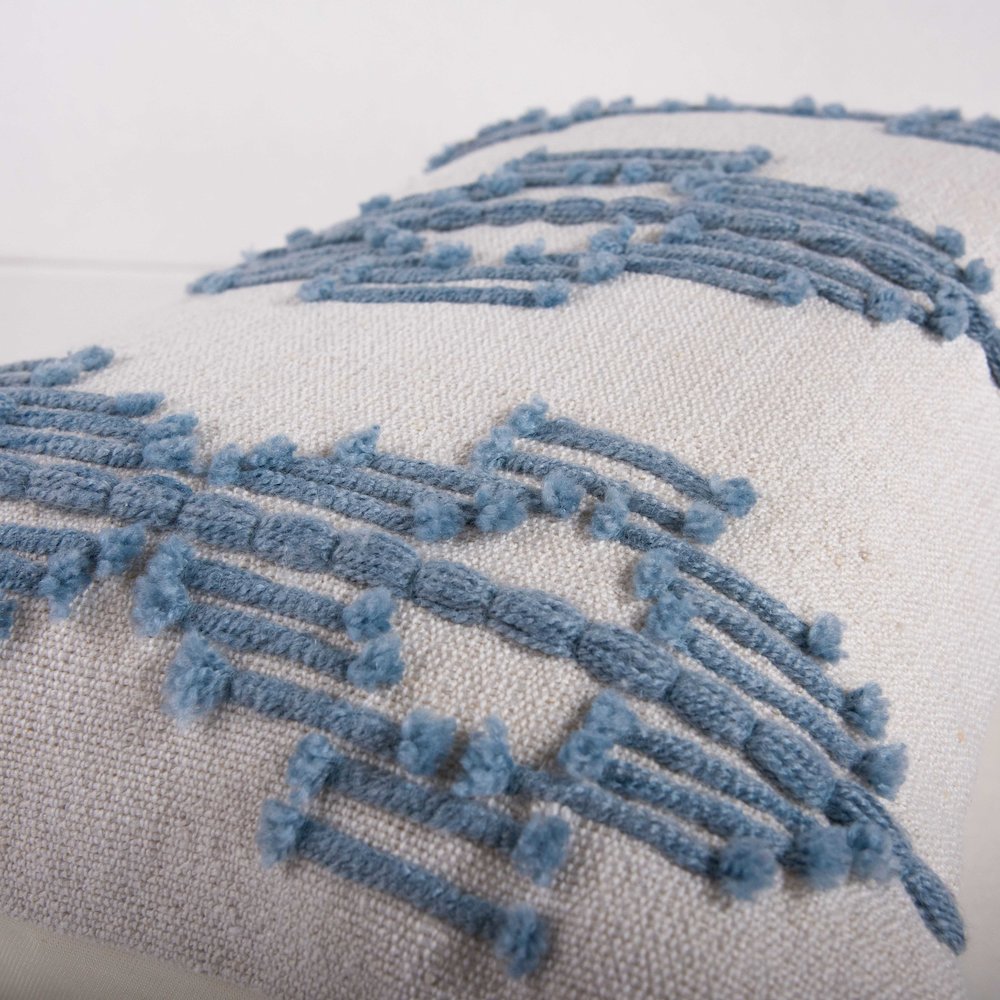 14" x 20" Pillow Cover. Picture 3