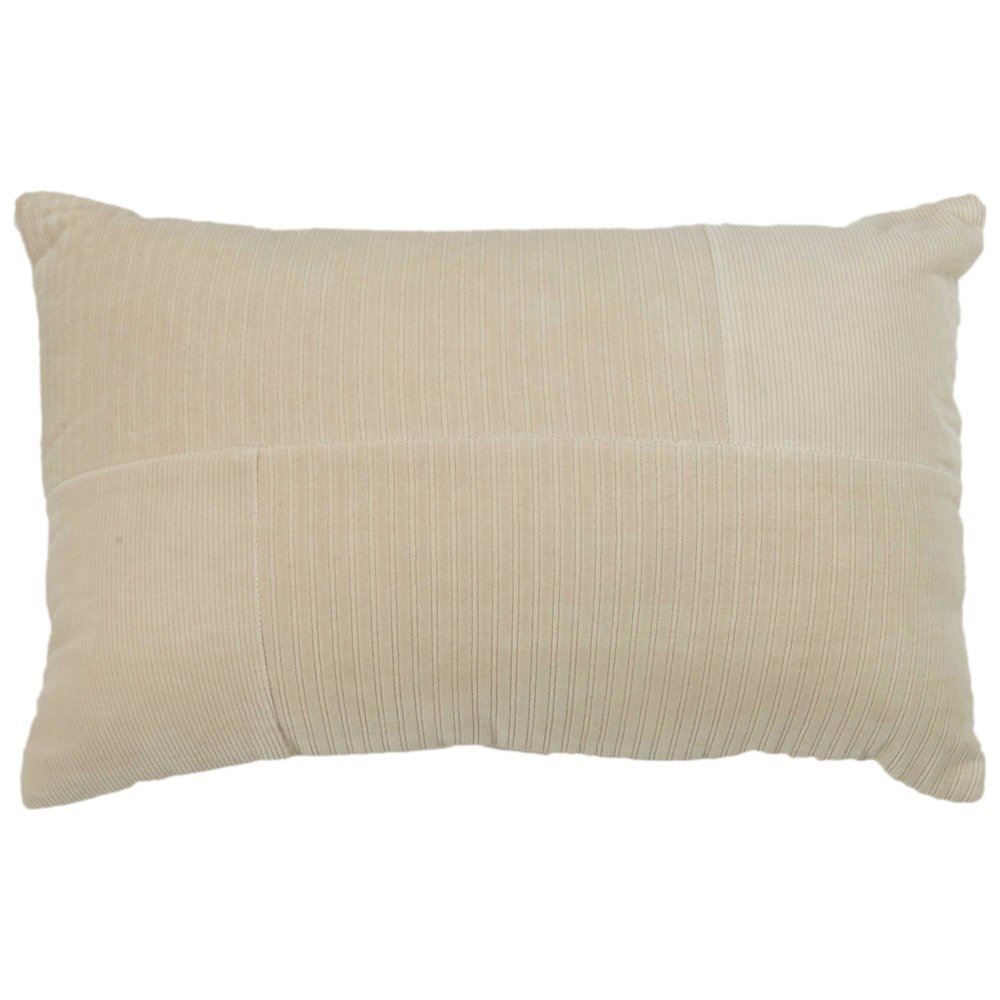 14" X 20" indoor pillow. Picture 1