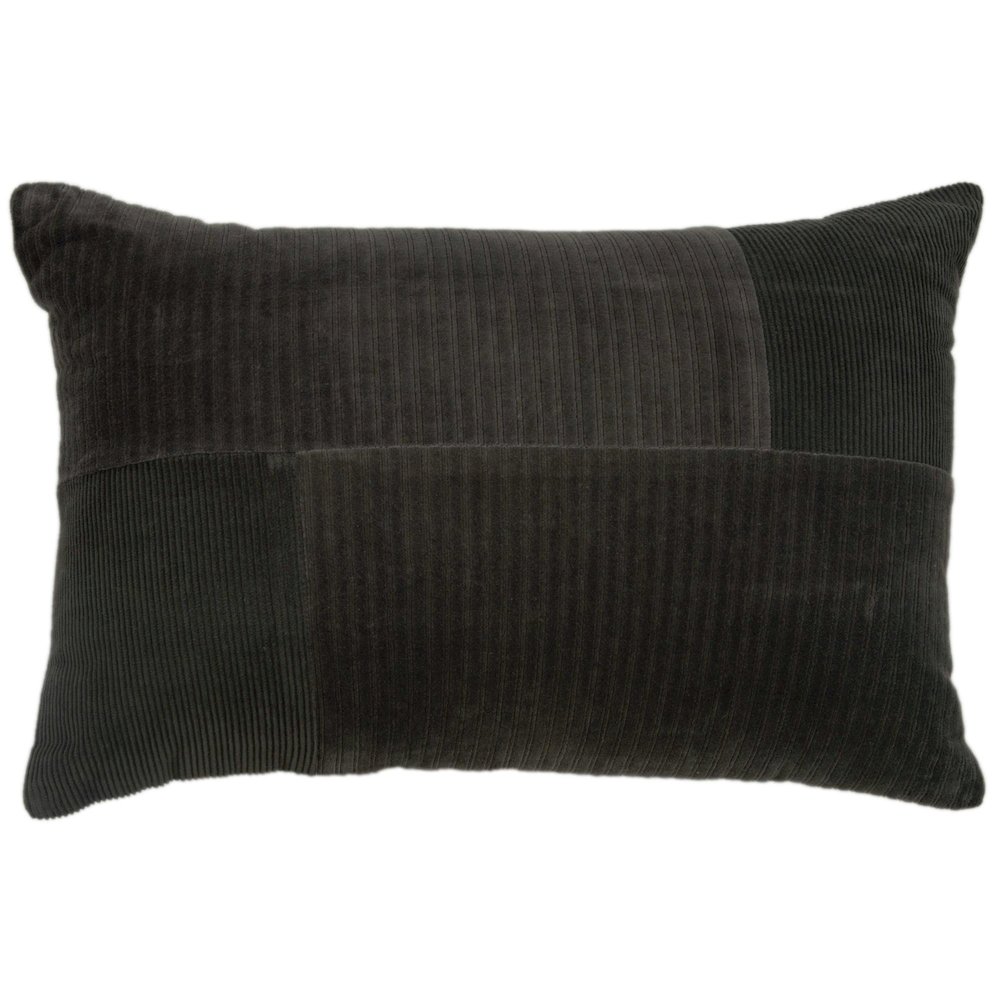 14" X 20" indoor pillow. Picture 1