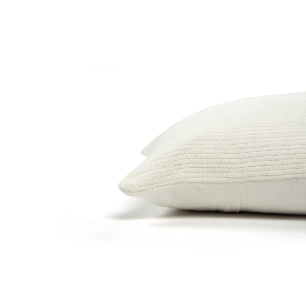 20"X20" INDOOR PILLOW. Picture 4