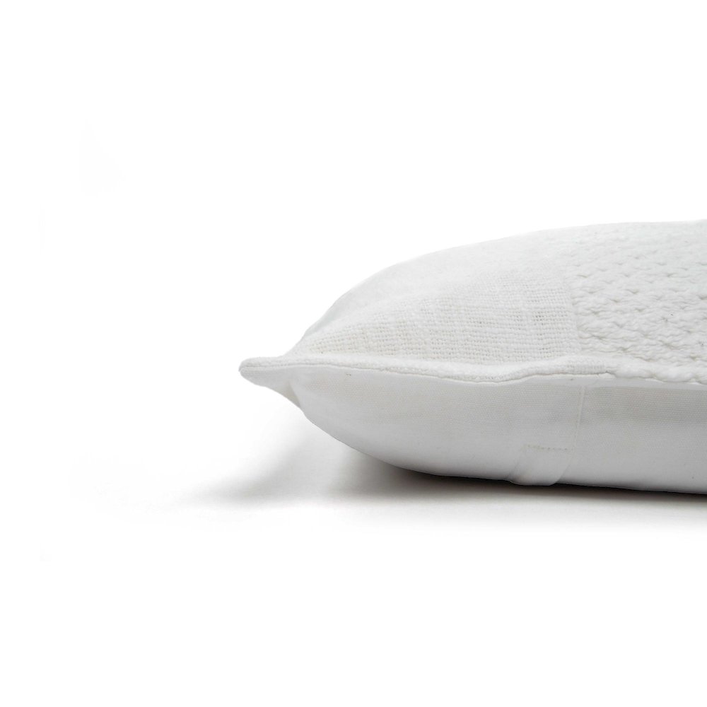 20"X20" INDOOR PILLOW. Picture 4