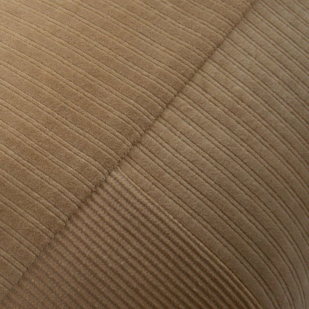 14" X 20" indoor pillow. Picture 2