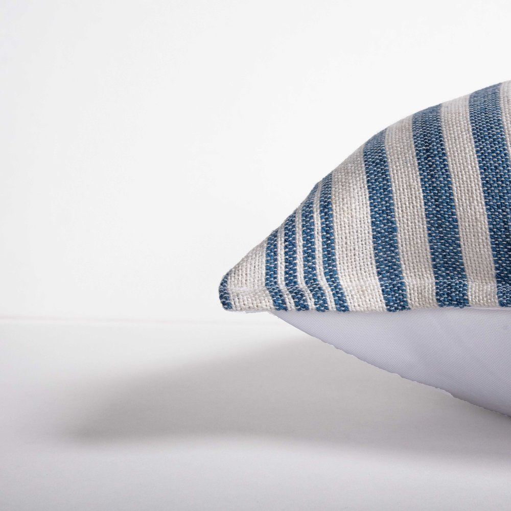 20" x 20" Pillow Cover. Picture 5