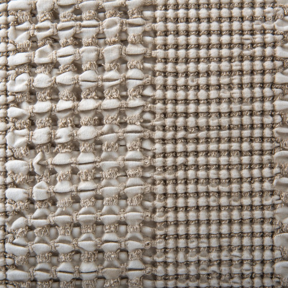 Transitional  20" x 20" Pillow Cover. Picture 4
