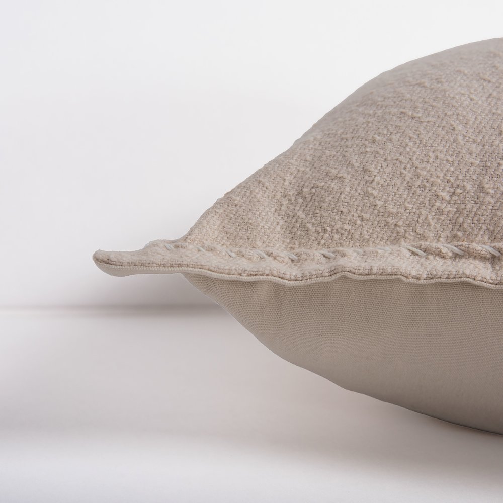 20"x20" INDOOR PILLOW. Picture 5