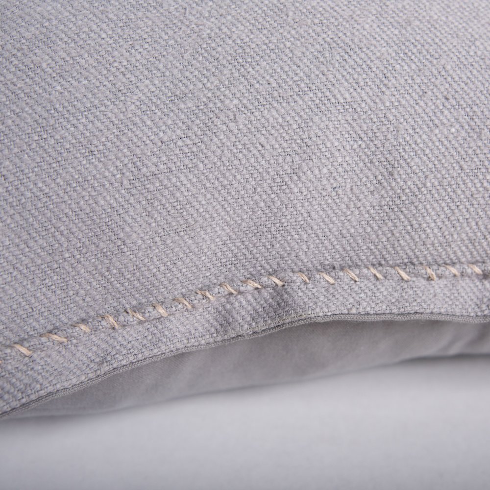 20"x20" INDOOR PILLOW. Picture 3