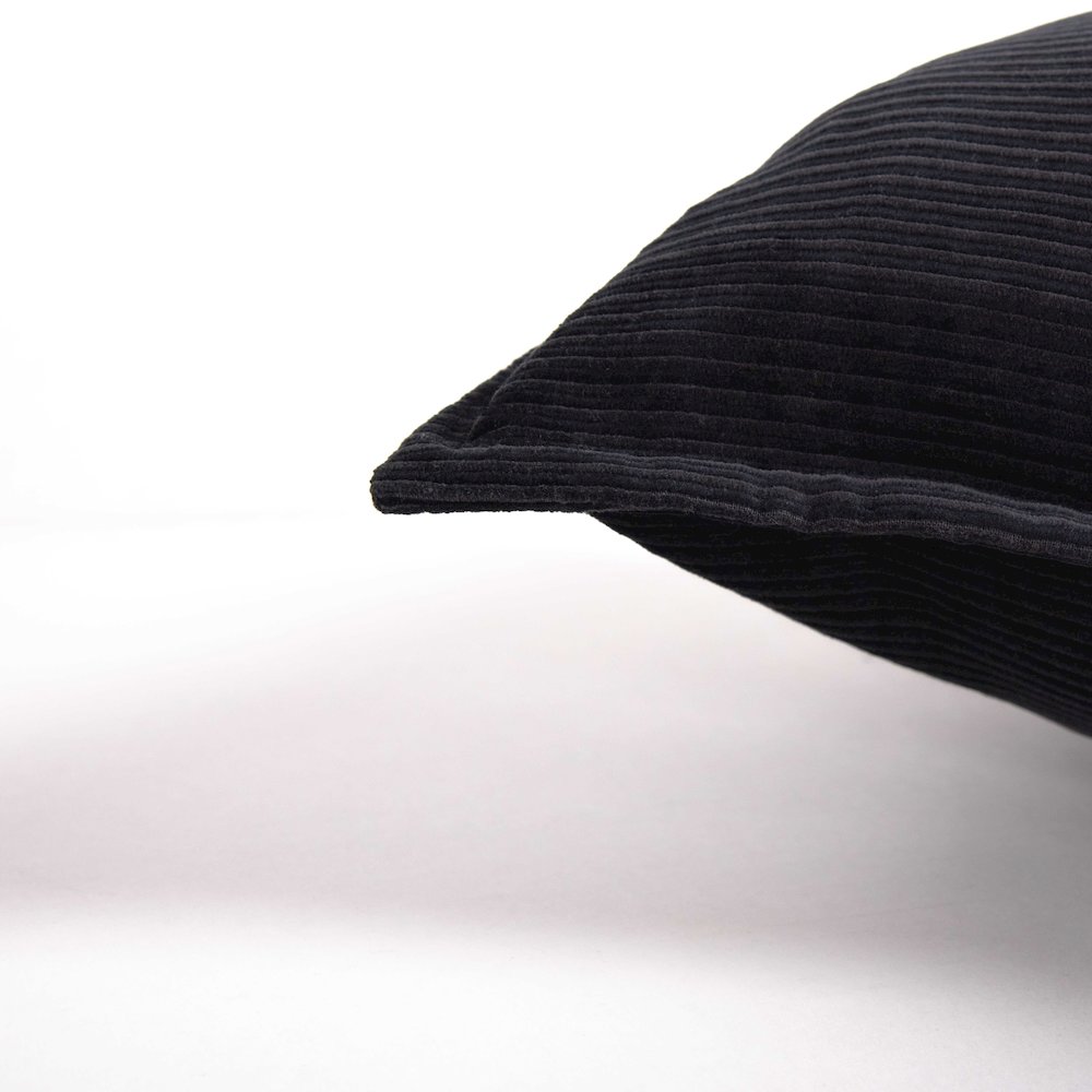20" x 20" indoor pillow. Picture 4