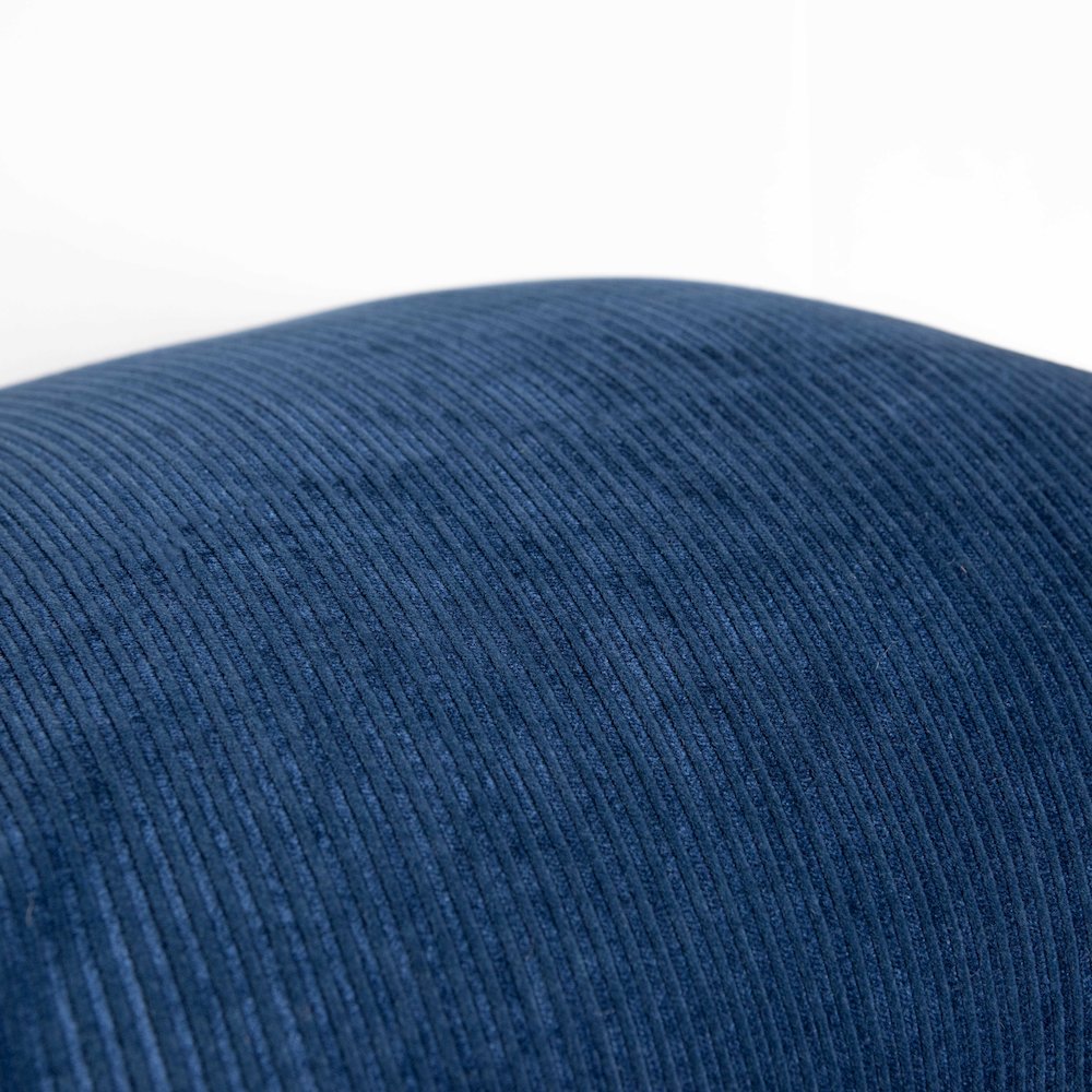 20" x 20" indoor pillow. Picture 2