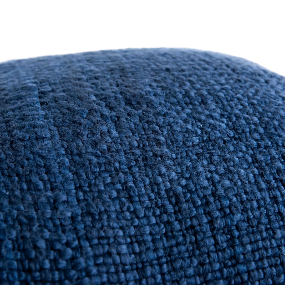 20"X20" INDOOR PILLOW. Picture 2