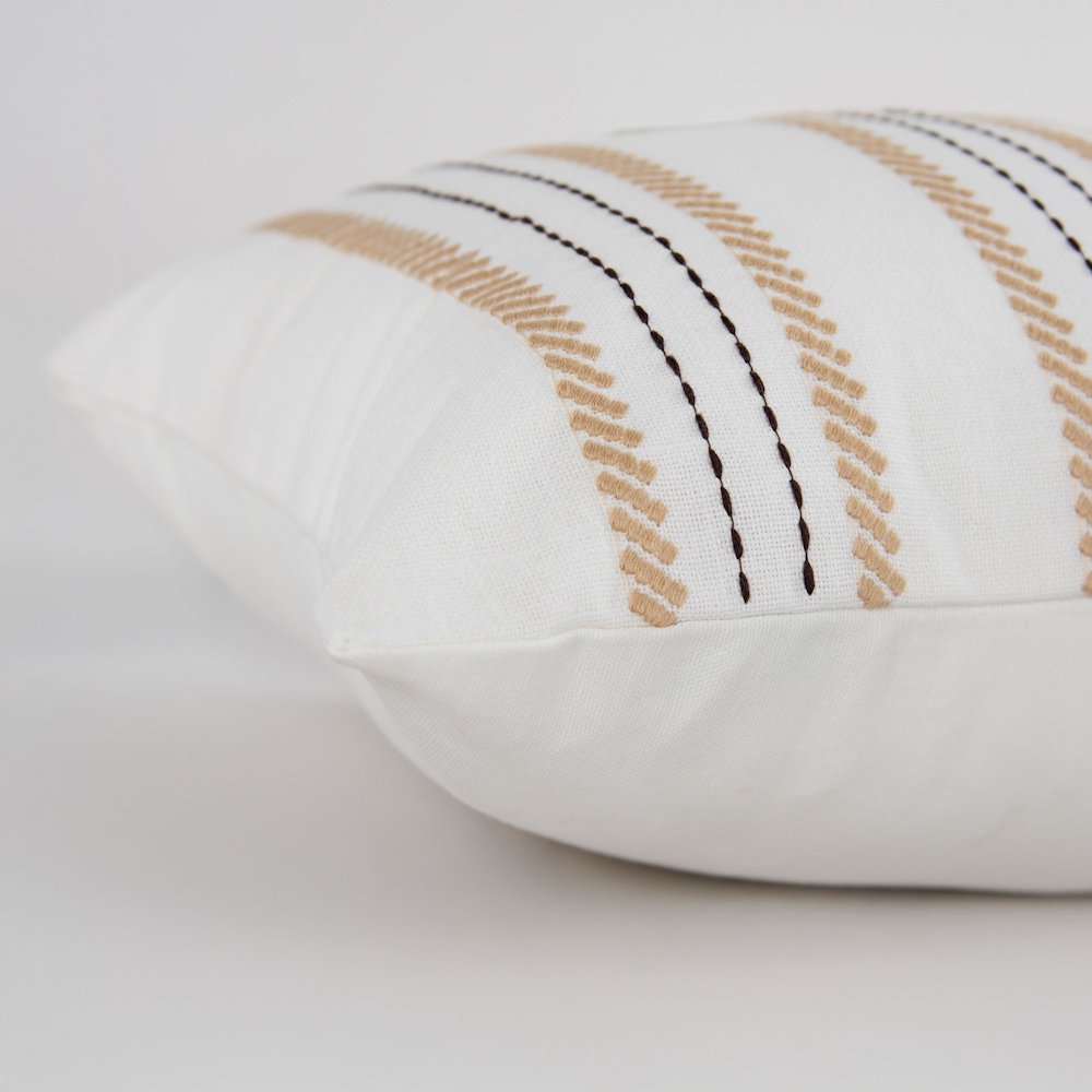 Transitional  14" x 20" Pillow Cover. Picture 6