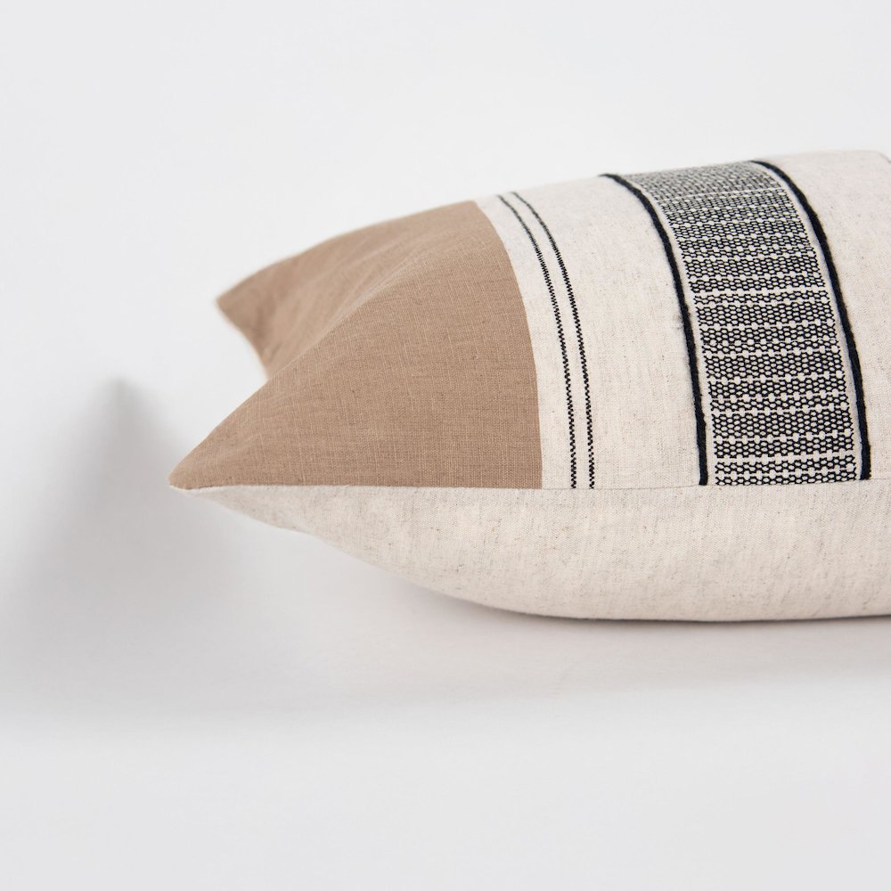Transitional  14" x 26" Pillow Cover. Picture 6