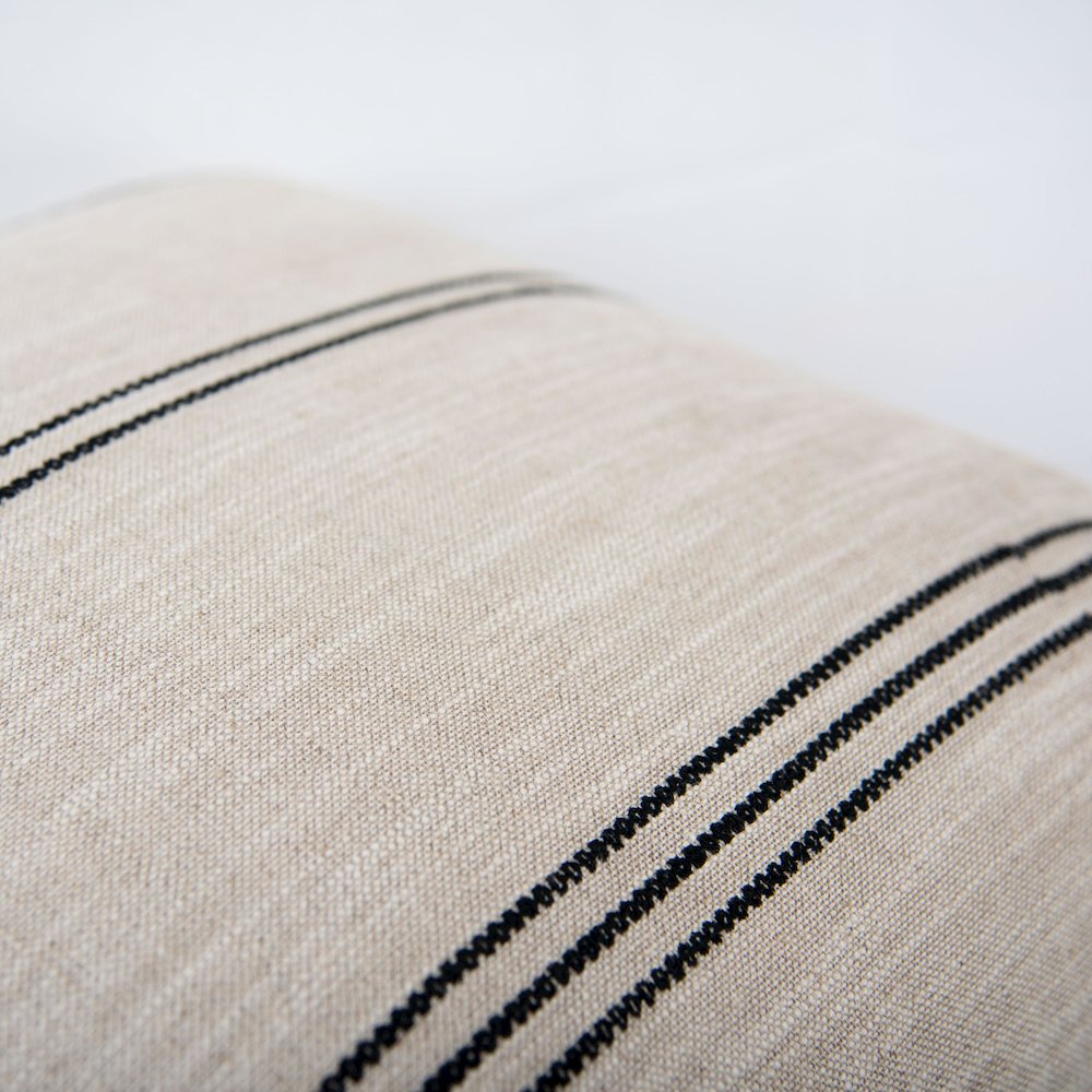 Transitional  20" x 20" Pillow Cover. Picture 3
