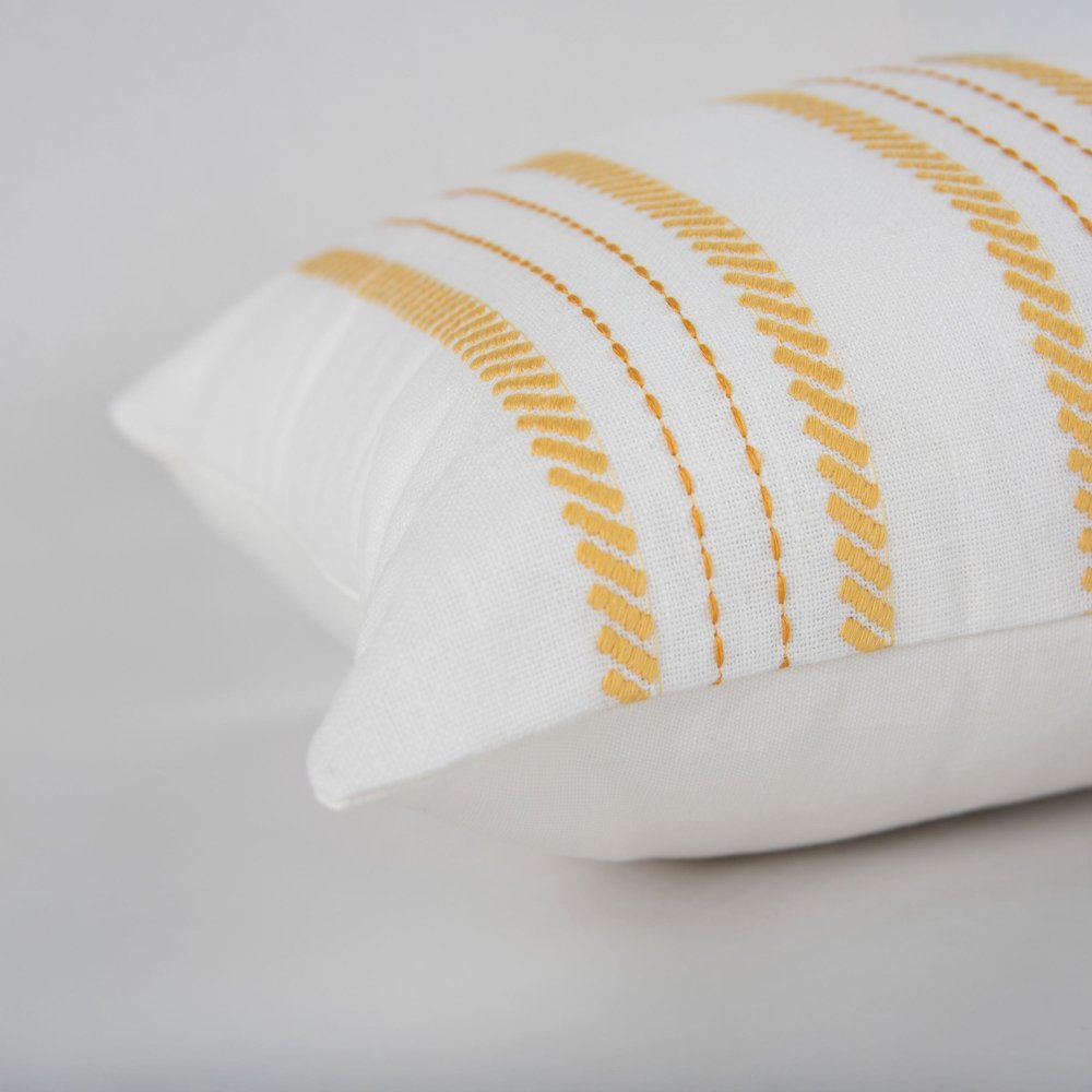 Transitional  14" x 20" Pillow Cover. Picture 6