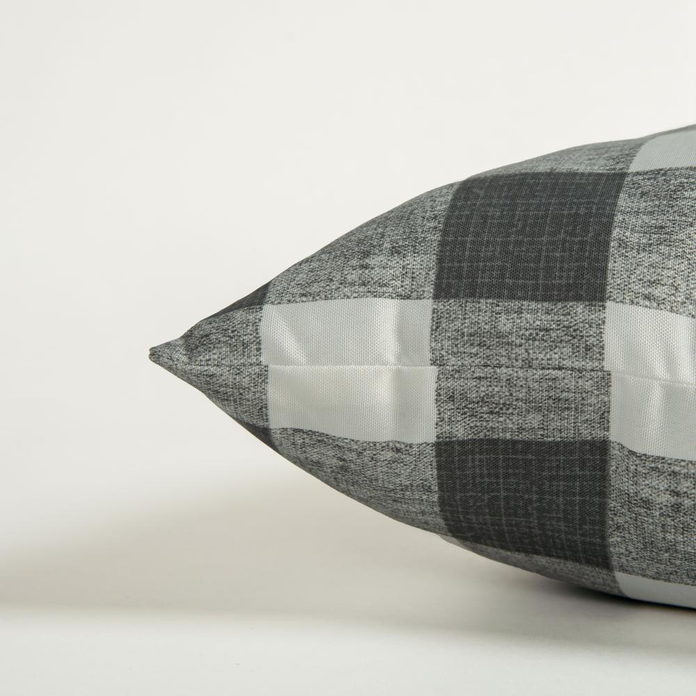 22" x 22" Indoor/ Outdoor Pillow. Picture 4
