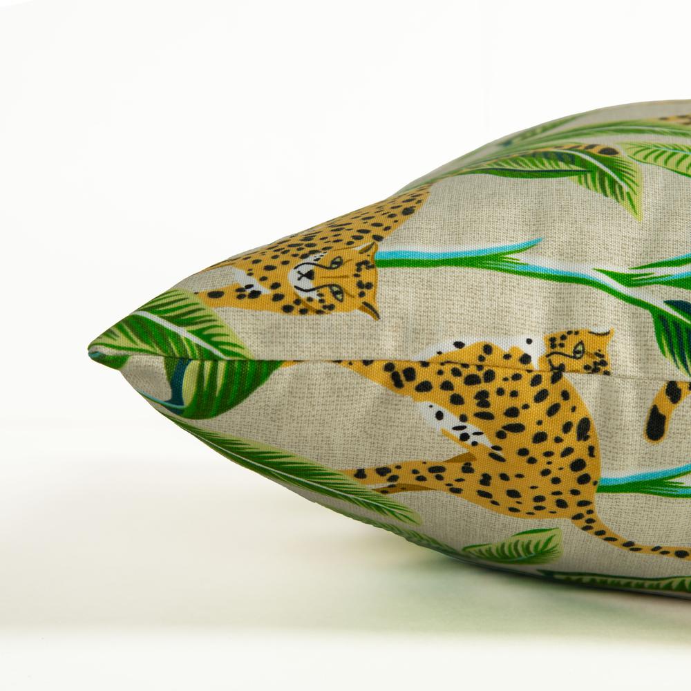 22" x 22" Indoor/ Outdoor Pillow. Picture 4