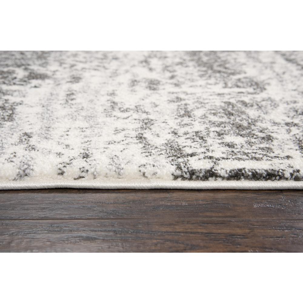 8' x 10' Machine-Made Rectangle Rug. Picture 5