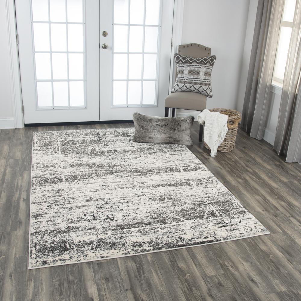 8' x 10' Machine-Made Rectangle Rug. Picture 6