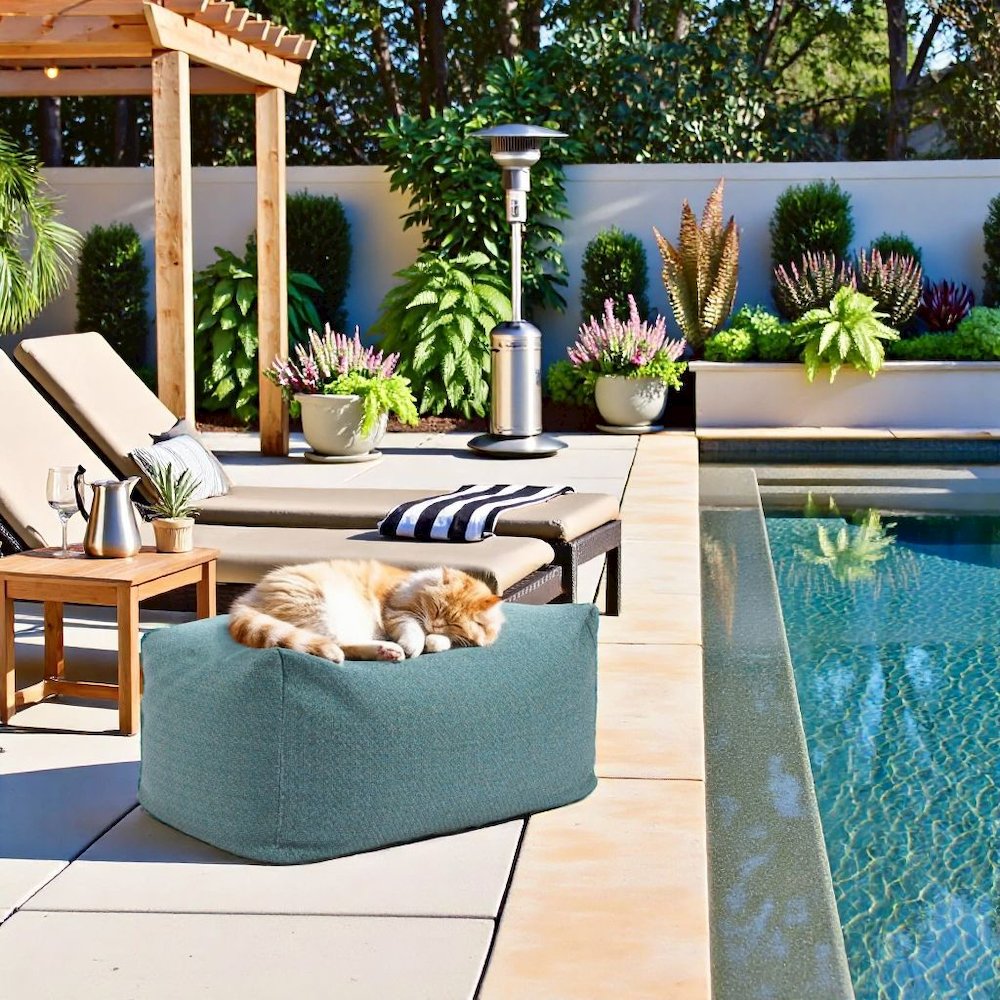 Green Outdoor Pouf Ottoman, Patio Ottoman for Garden or Deck Seating. Picture 2