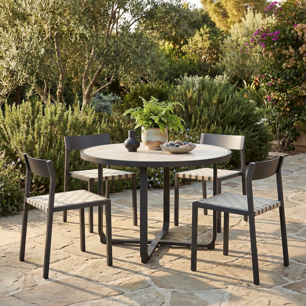 Noctan Dining Table Black. Picture 2