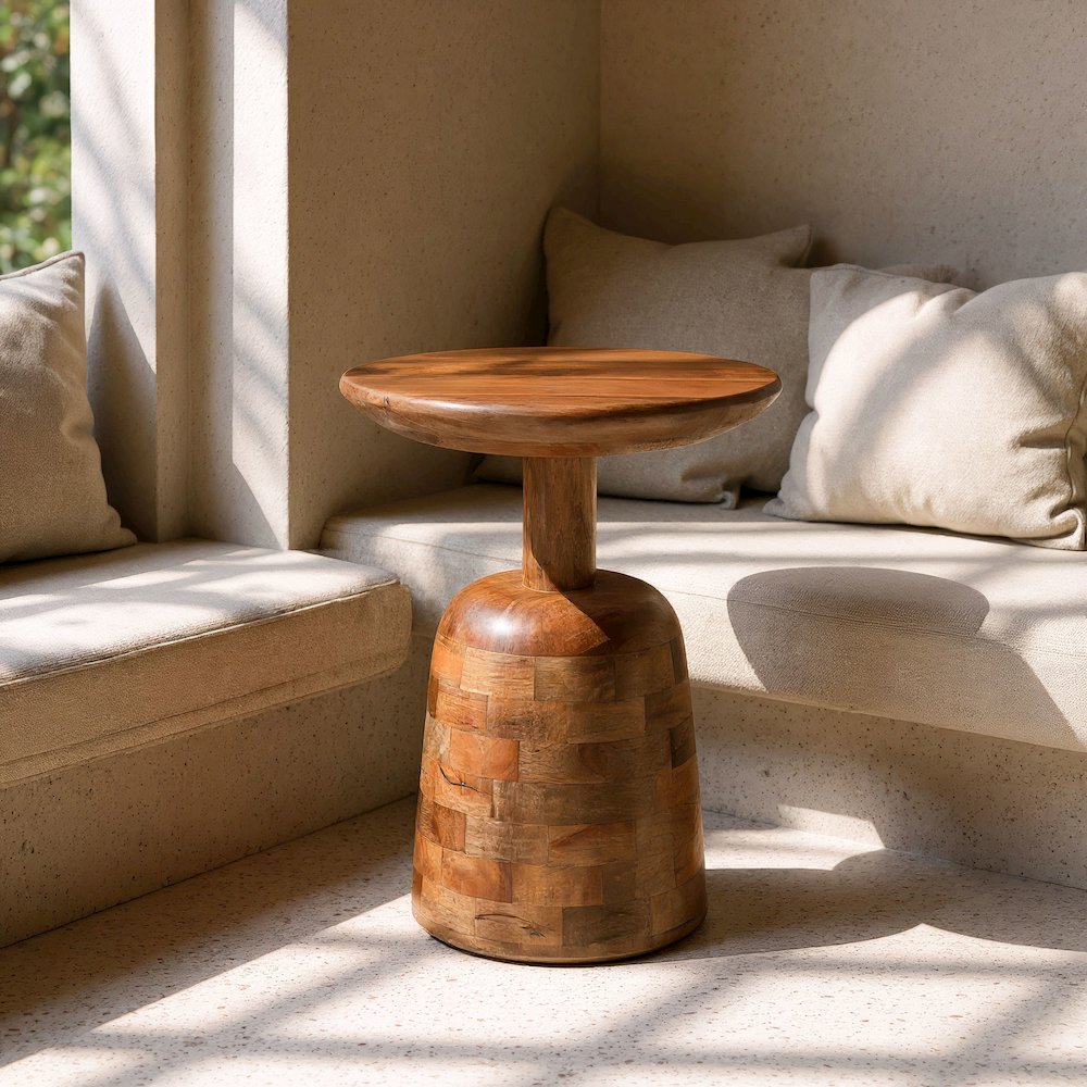 Kelk Side Table Walnut. Picture 3