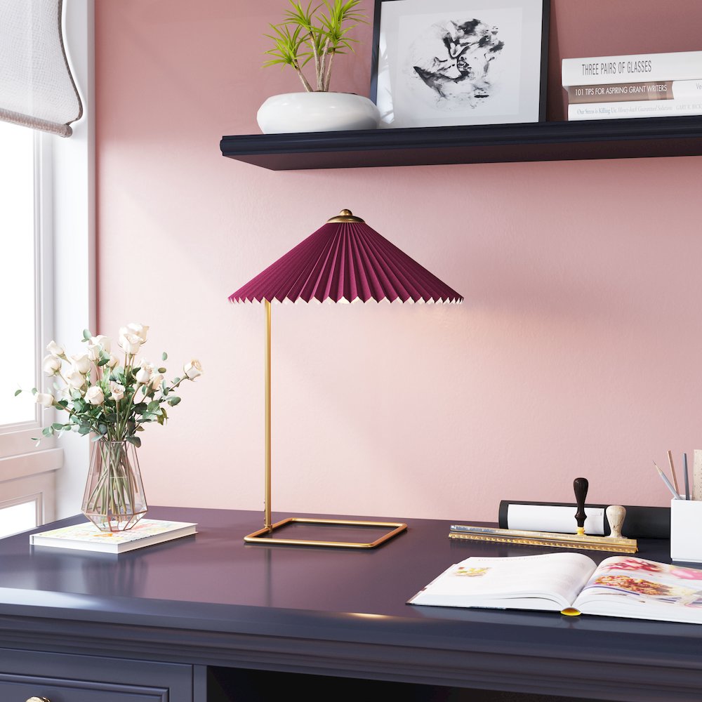Charo Table Lamp Red & Gold. Picture 8