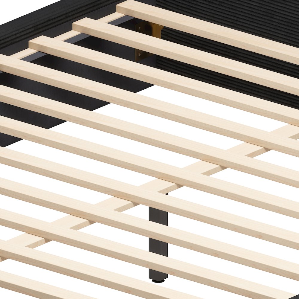 Sele King Bed Black. Picture 8