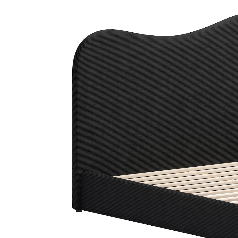 Sele Queen Bed Black. Picture 6