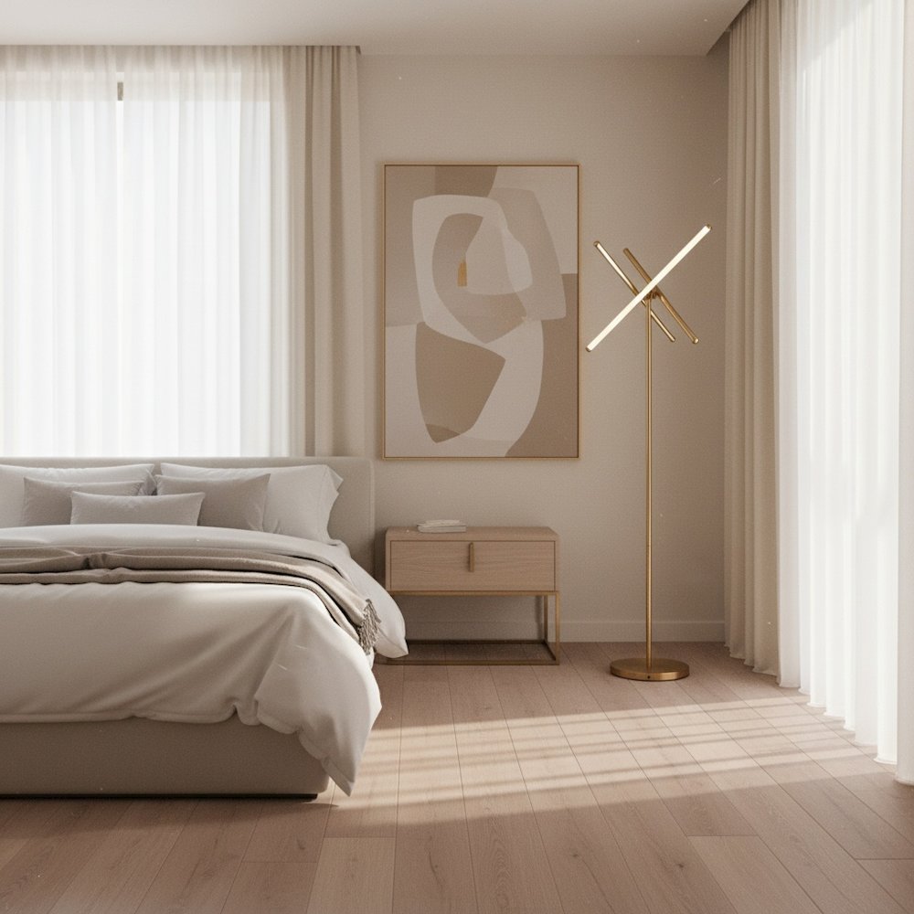 Floor Lamp, Brass, Works with Dimmer, Steel and Silicone. Picture 2