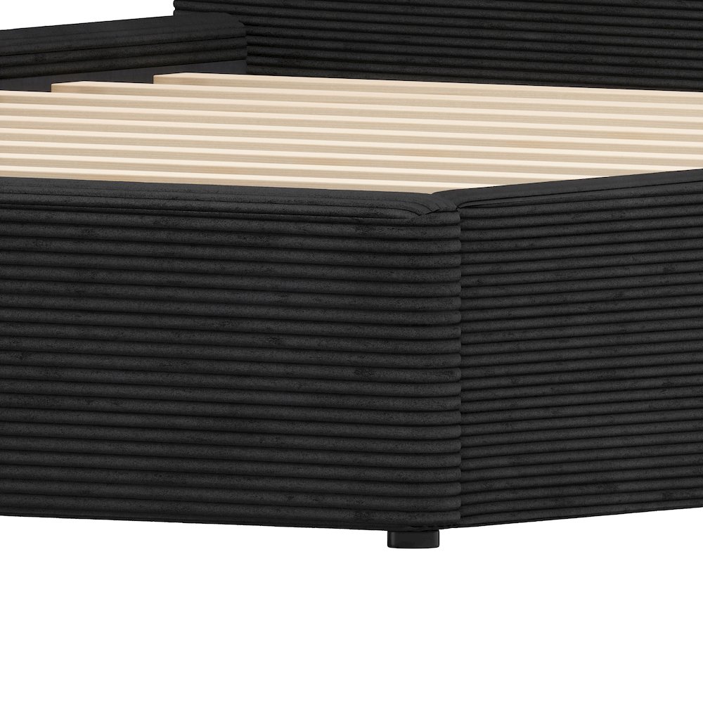 Sele Queen Bed Black. Picture 8
