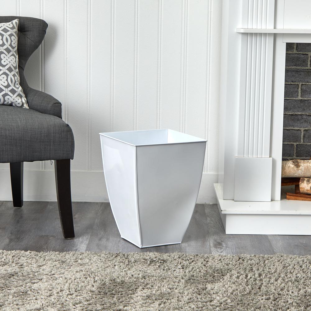 15in. Square Tin Planter. Picture 4