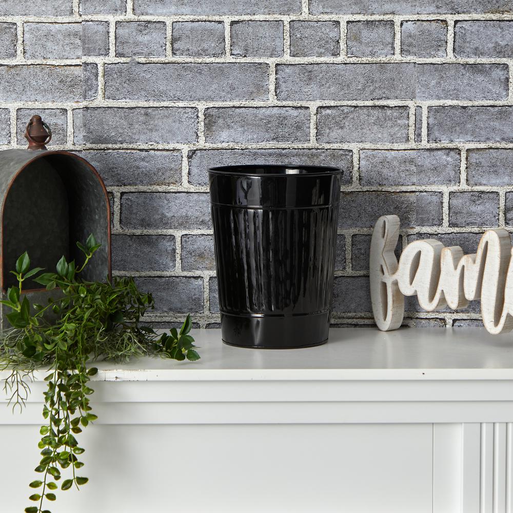 10in. Farmhouse Country Pail Planter. Picture 3