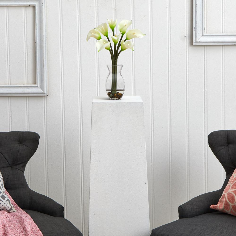 Classic Calla Lily Arrangement. Picture 3