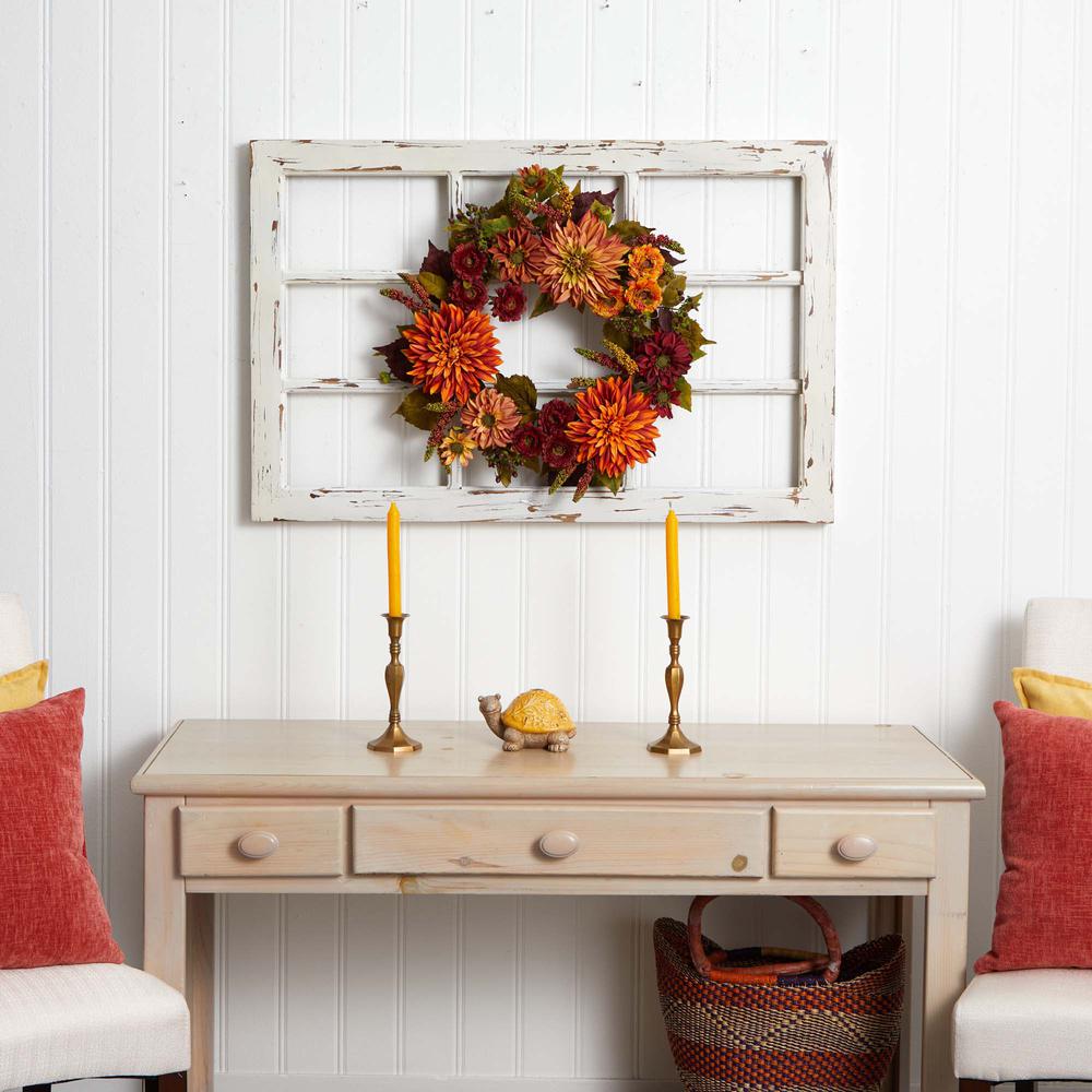 22in. Dahlia & Mum Wreath. Picture 2