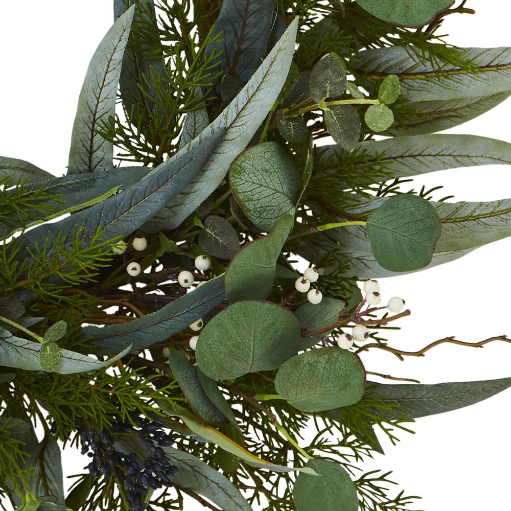 24in. Eucalyptus and Mixed Greens Artificial Wreath. Picture 4