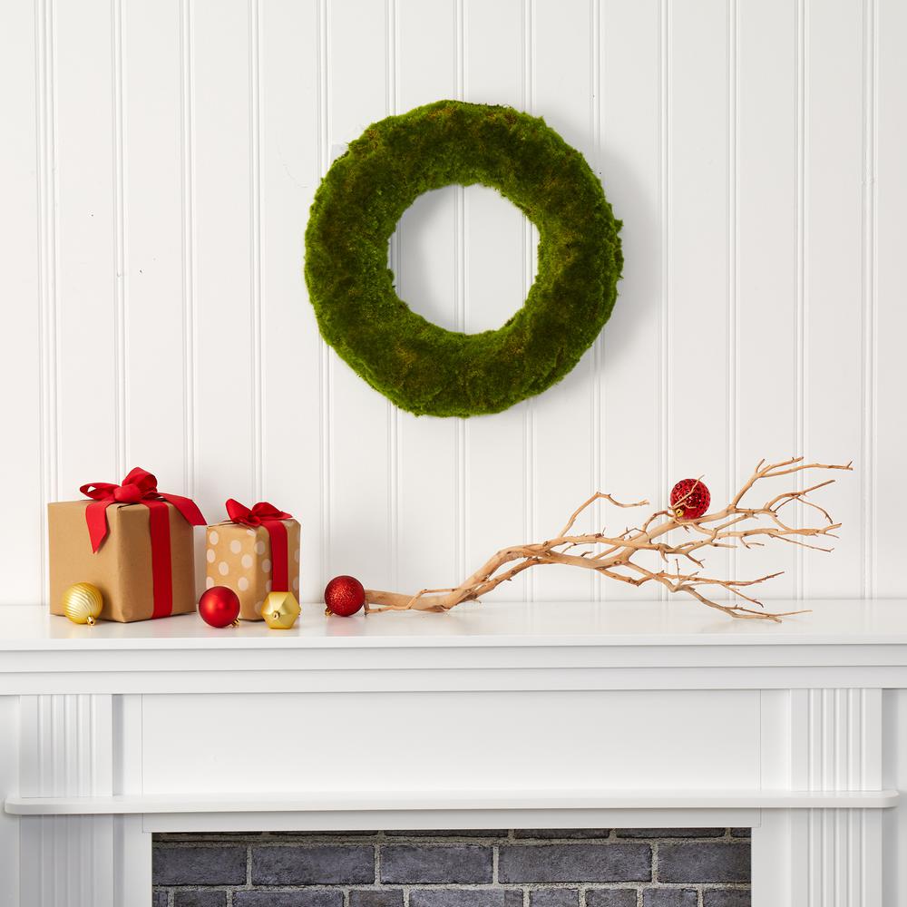 18in. Moss Artificial Wreath. Picture 2