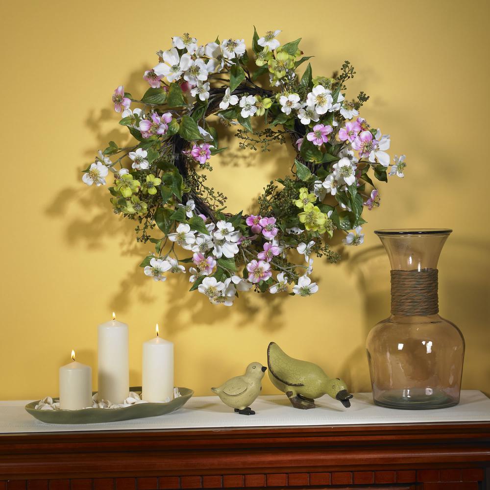 20in. Dogwood Wreath. Picture 2