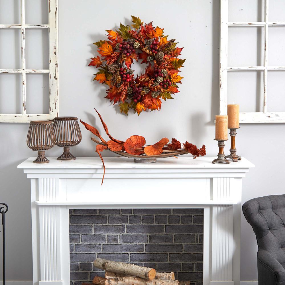24in. Maple and Berry Wreath. Picture 2