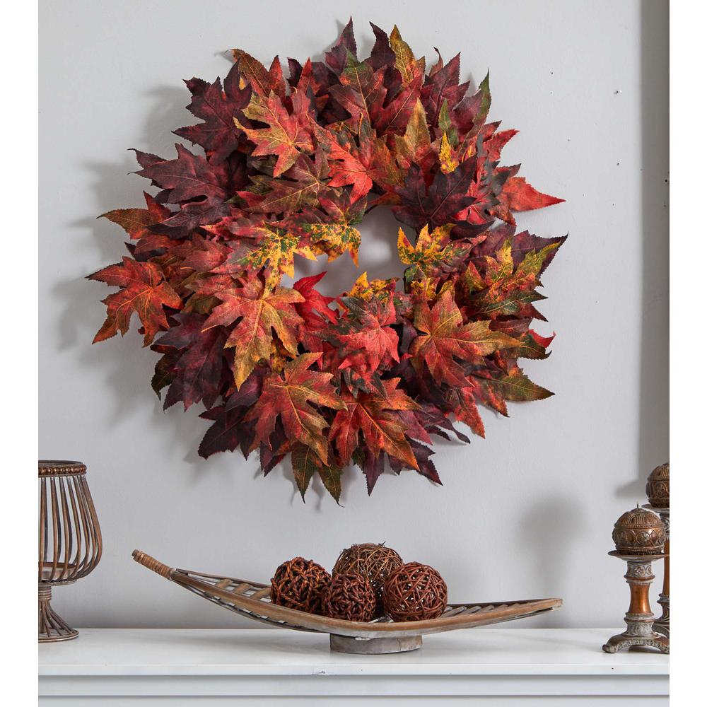 30in. Maple Leaf Wreath. Picture 3