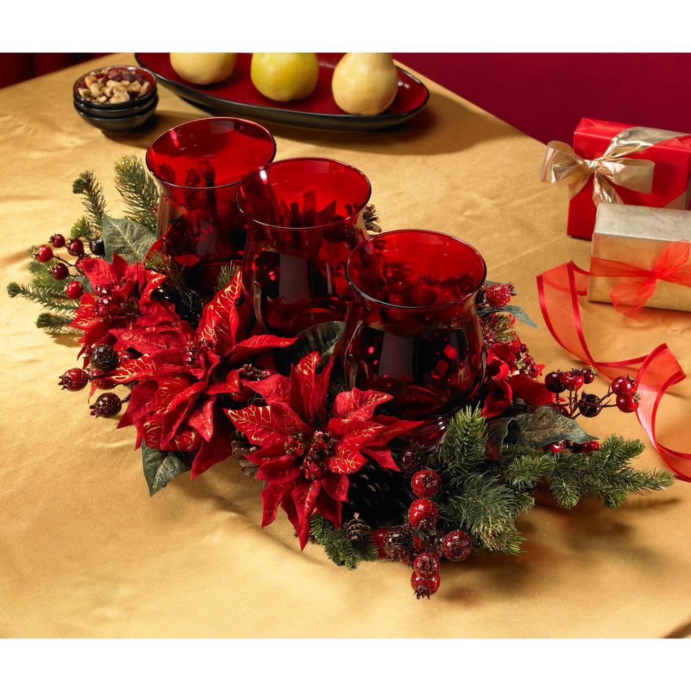 Poinsettia & Berry Triple Candelabrum. Picture 4