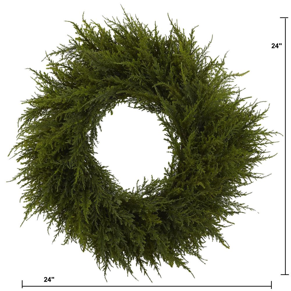 24in. Cedar Wreath. Picture 2