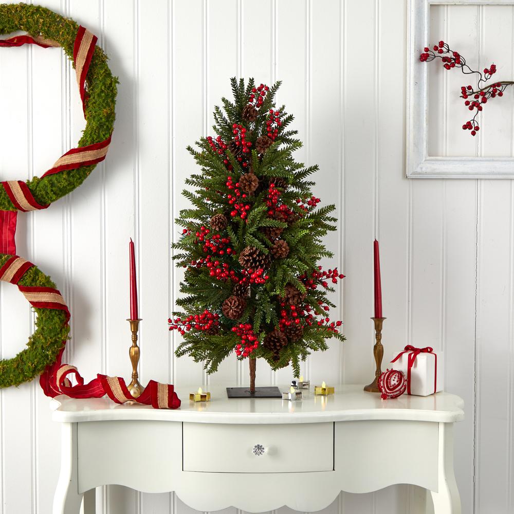 36in. Pine & Berry Christmas Tree. Picture 2